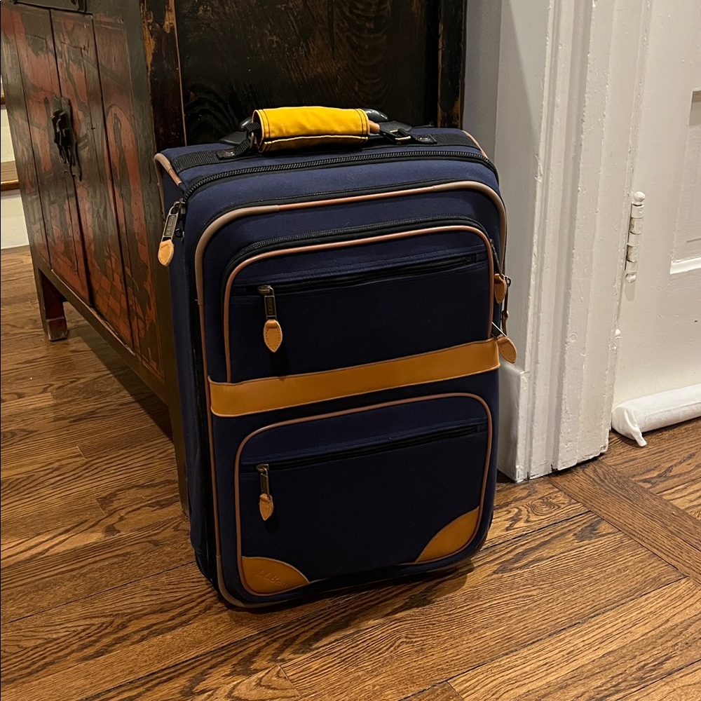 Vintage L.L. Bean Roller Bag Carry-on Navy Leather Trim 20x13x8.5”